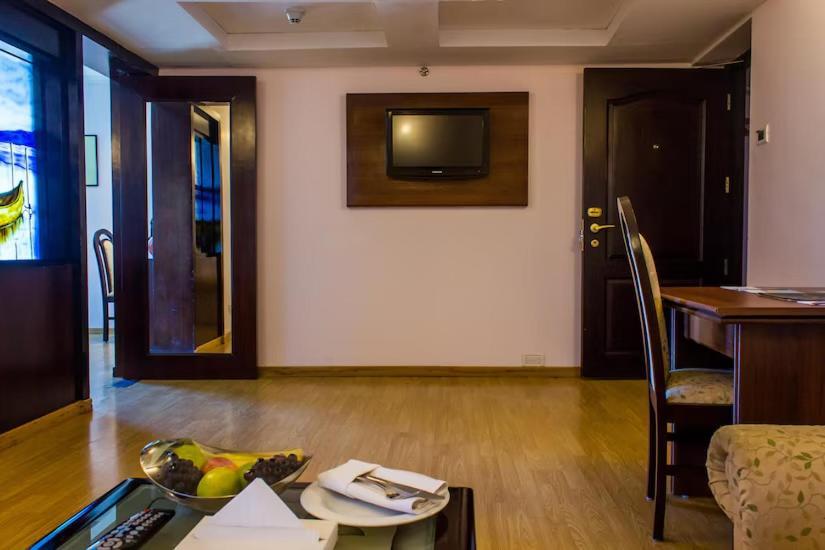 The Quilon Beach Hotel And Convention Center Колам Екстериор снимка